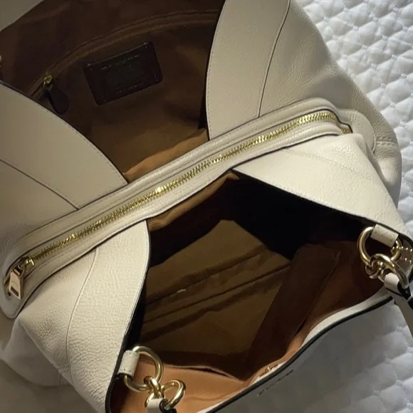 Coach  Leather Bag - Picture 4 of 9